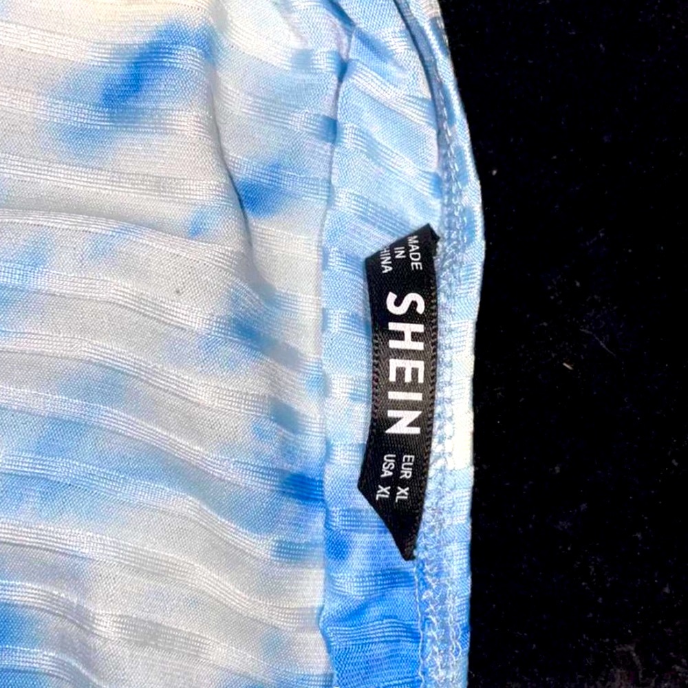 Brand New ♥︎ Shein Crop Top ♥︎ - Picture 4 of 4